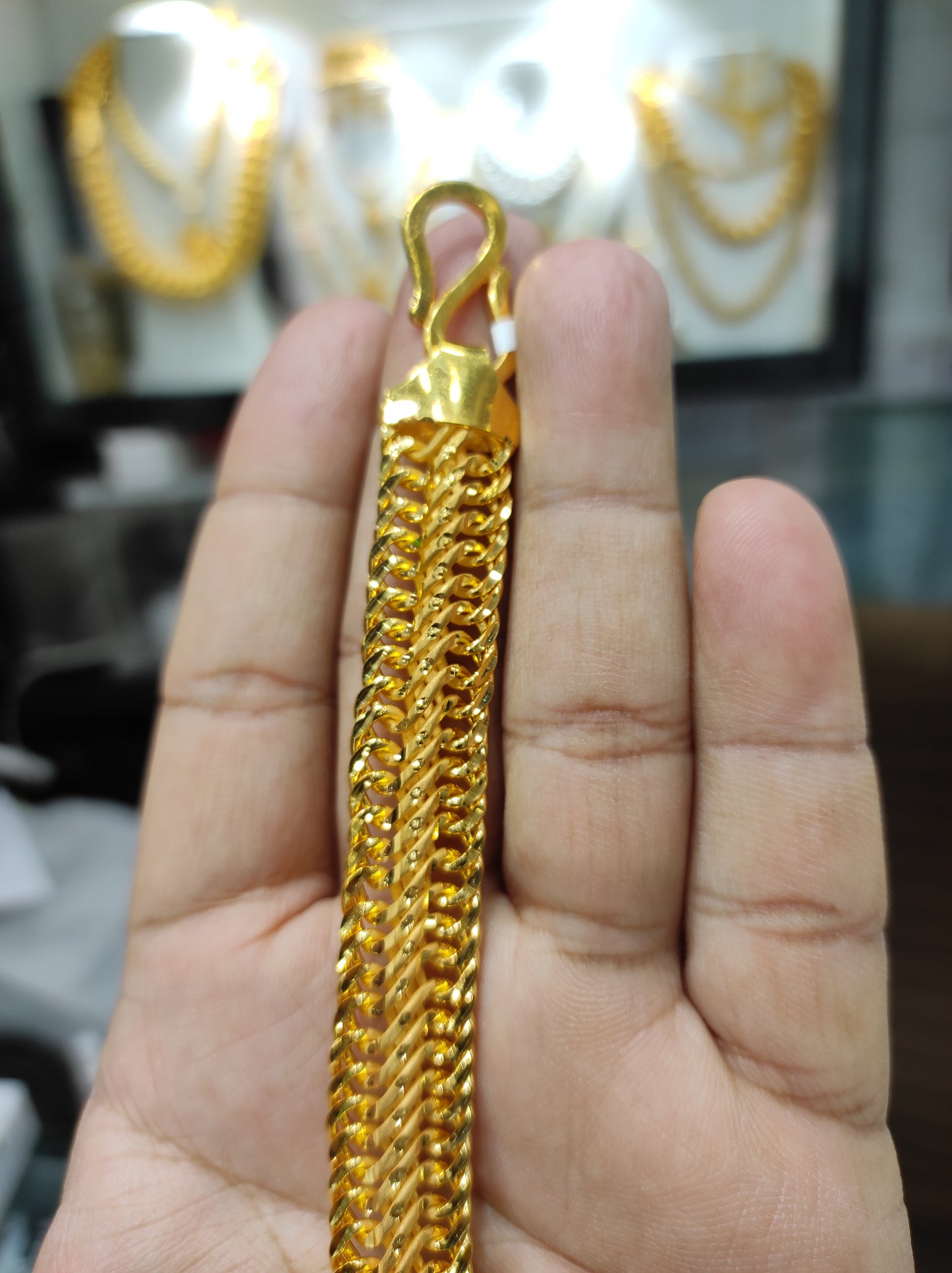 Gold Forming Gents Bracelet By Chokerset In 9 Inch 09281306