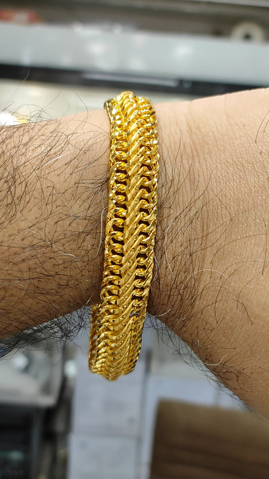 Gold Forming Gents Bracelet By Chokerset In 9 Inch 09281306