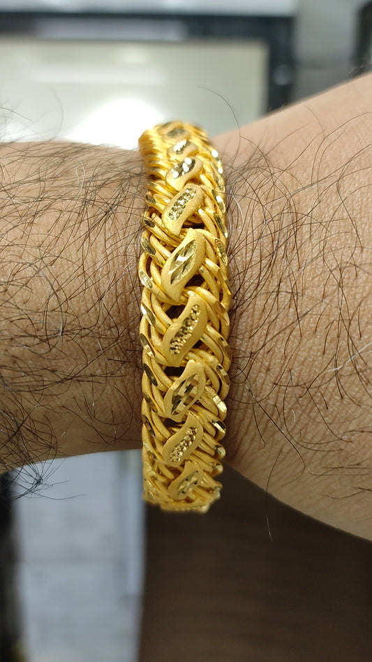 Gold Forming Gents Bracelet By Chokerset In 8 Inch 08291207