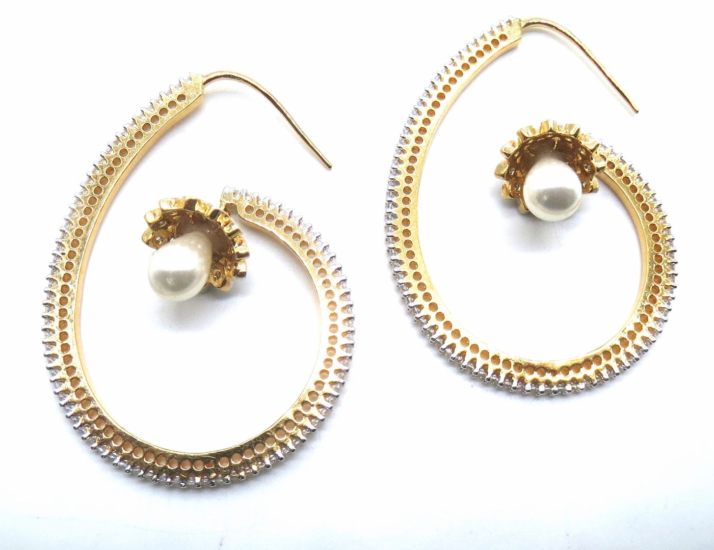 Jewelshingar Jewellery Fine Gold Jhumki Earrings For Women ( 51664DCE )