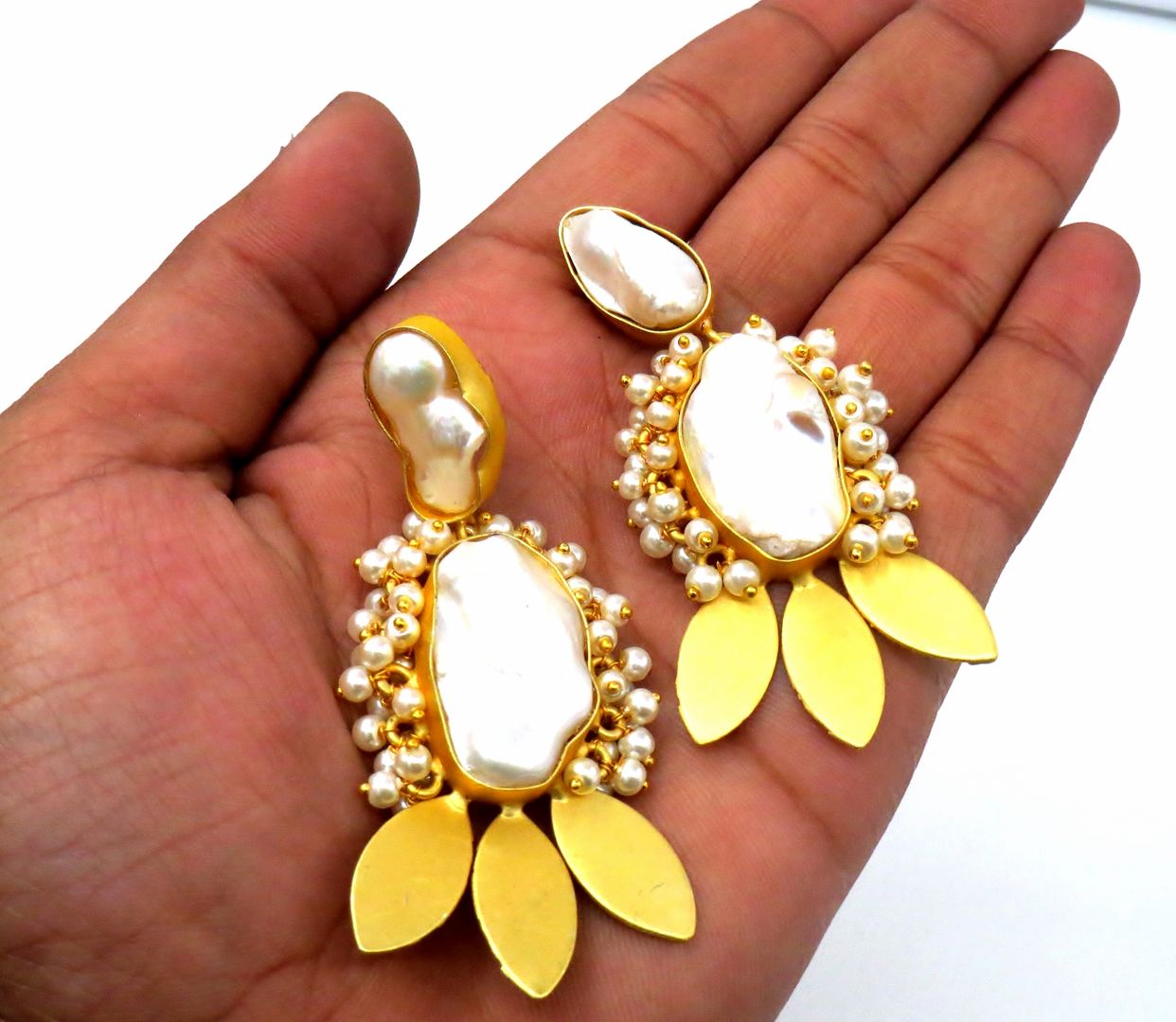 Jewelshingar Jewellery Fine Semi Precious Pearls Earrings For Women ( 53204URVI )