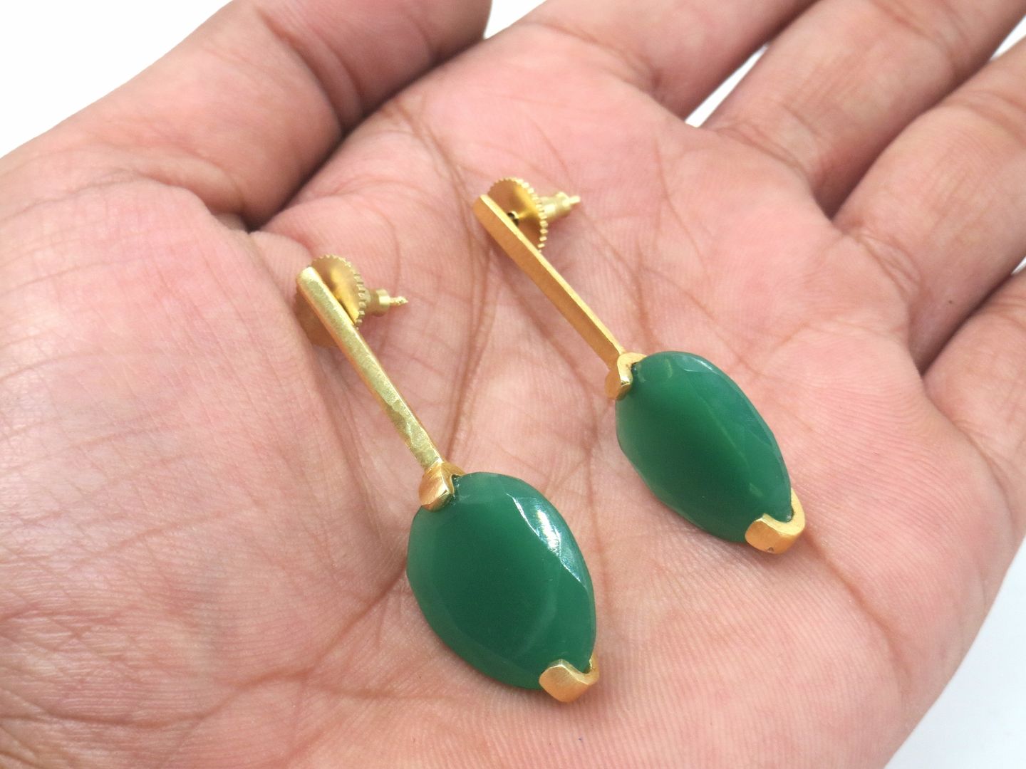 Jewelshingar Jewellery Fine Semi Precious Green Onyx Earrings For Women ( 53271URVI )