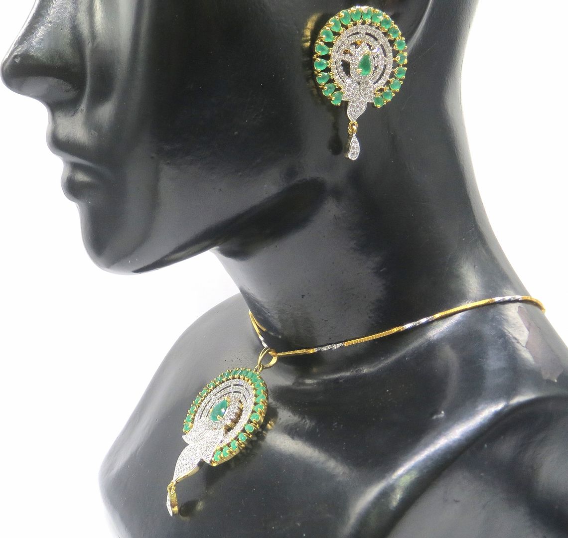 Jewelshingar Jewellery Green Colour Pendant Set For Women ( 54410PSD )