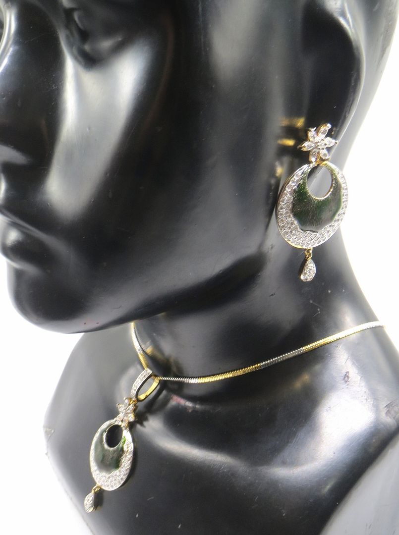 Jewelshingar Jewellery Green Colour Pendant Set For Women ( 56070PSD )