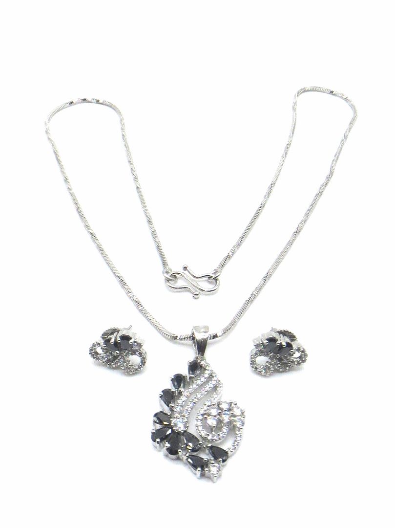 Jewelshingar Jewellery Black Colour Pendant Set For Women ( 56152PSD )