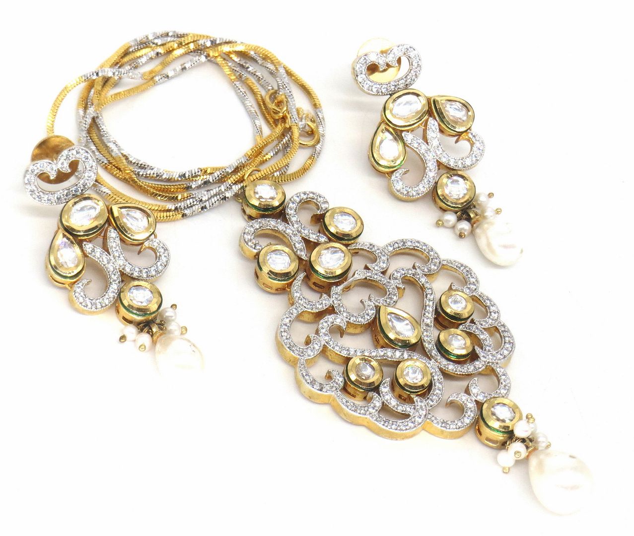 Jewelshingar Jewellery Gold Plated Diamond Colour White Polki Kundan Pendant Set For Women ( 60082DCP )