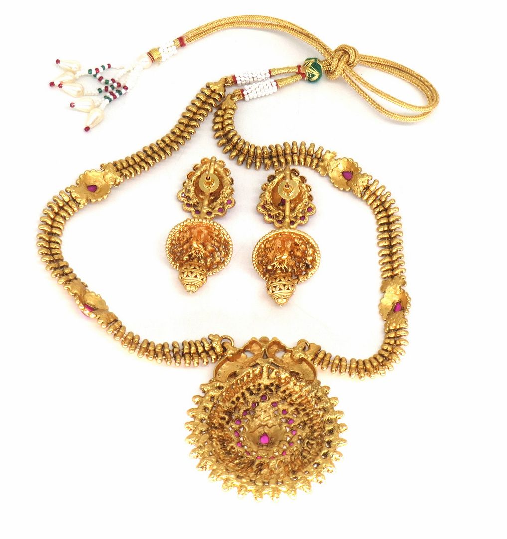 Jewelshingar Jewellery Fine Antique Polki Kundan Gold Plated Ruby Colour Necklace For Women ( 62819ASL )