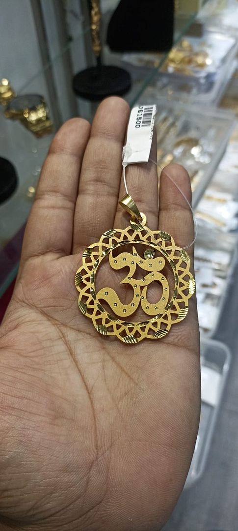 GOLD FORMING 2 INCH LOCKET PENDANT BY CHOKERSET P7654336