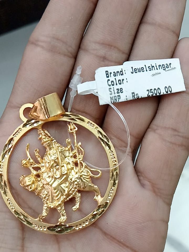 GOLD FORMING 2 INCH MATA PENDANT BY CHOKERSET P7654381
