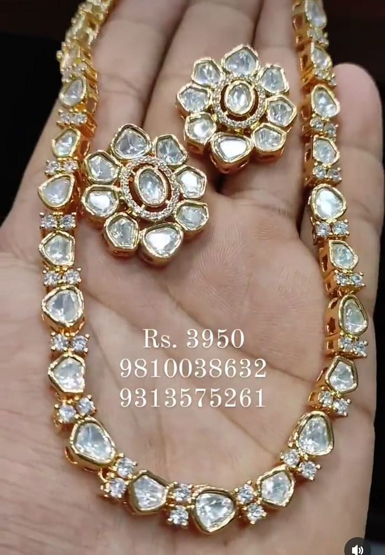 Kundan Necklace In Clear Colour And Gold Plating By Chokerset NKWA0029