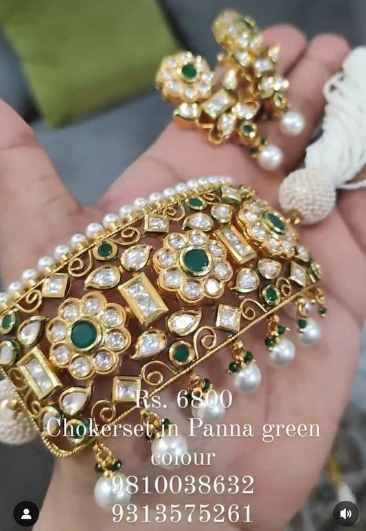 Kundan Necklace In Green Colour And Gold Plating By Chokerset NKWA0060