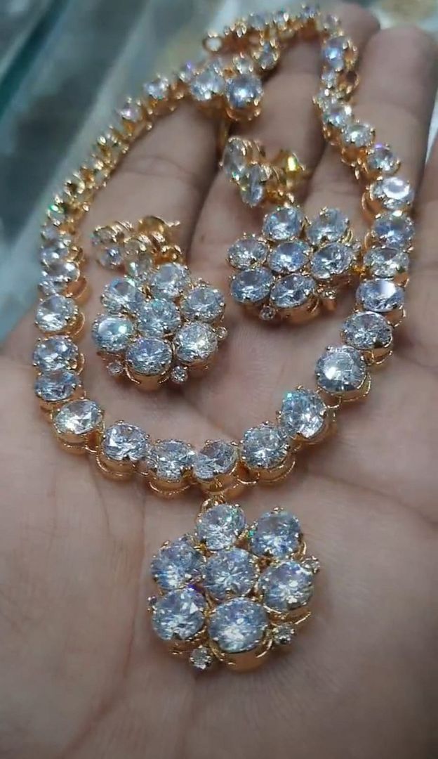 Zircon Necklace In Clear Colour And Gold Plating By Chokerset NKWA0122