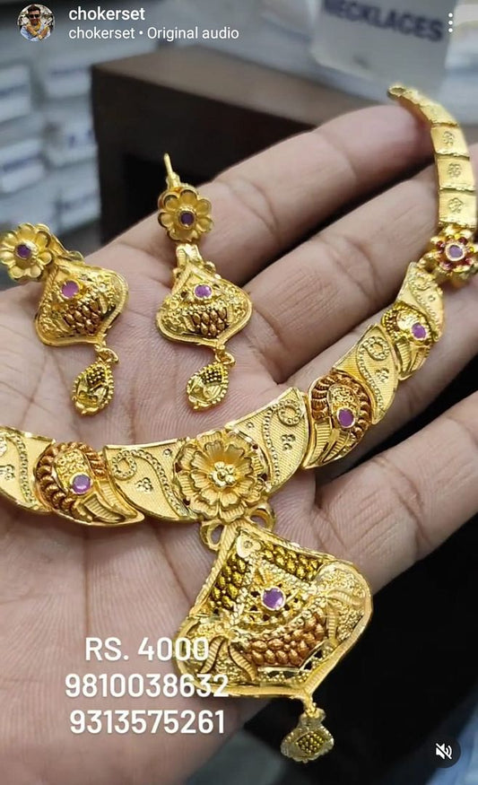 Gold Forming Necklace In Gold Colour And Gold Plating By Chokerset NKWA0235